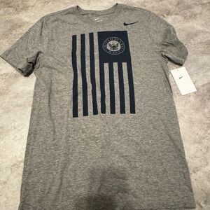 Nike Heather Gray T-Shirt with Navy Graphic